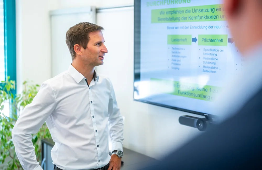 Softwareentwicklung bei nu:version — präzise, KI-nativ